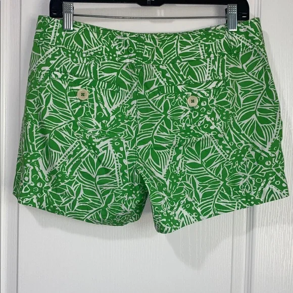 Lilly Pulitzer Callahan Shorts In Kelly Green & White - Picture 7 of 7